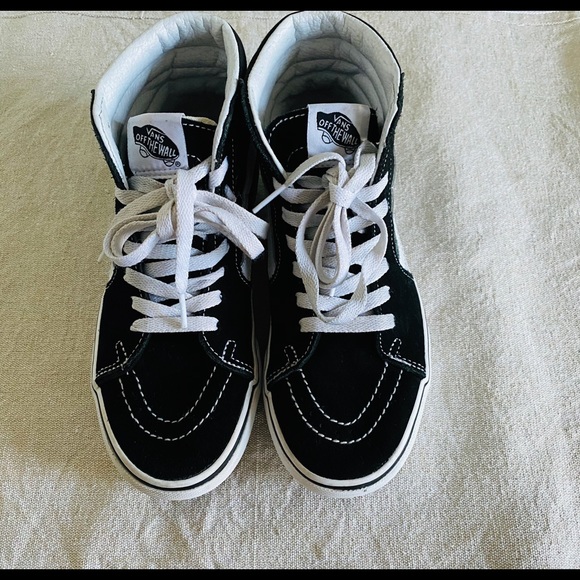 Vans - Picture 1 of 2